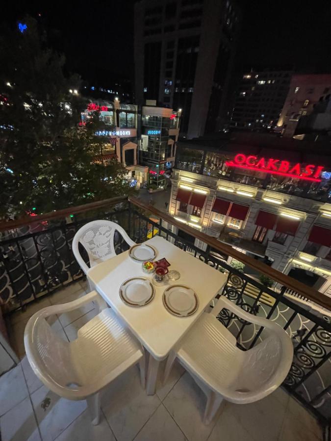 バクーFountain Square-Balconies In Old Townアパートメント エクステリア 写真